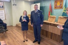 Член Совета Республики Ф.Яшков поздравил сотрудниц Оперативной таможни