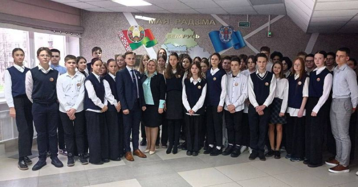 Члены Молодежного парламента встретились с учащимися столичных школ