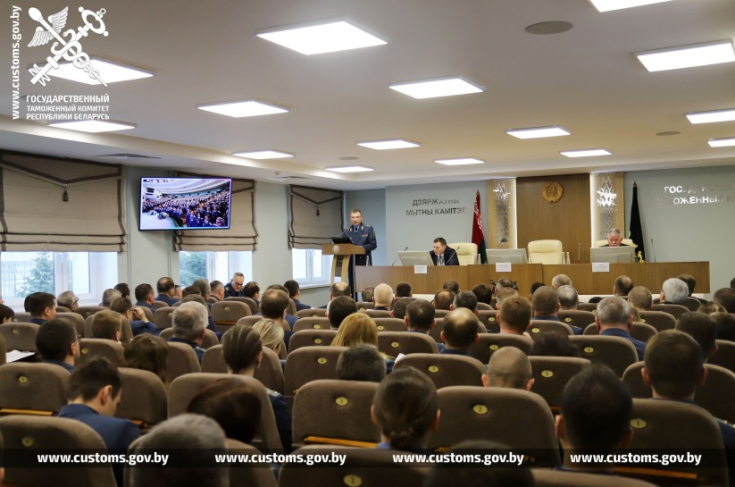 Член Совета Республики Ф.Яшков принял участие в заседании Коллегии Государственного таможенного комитета