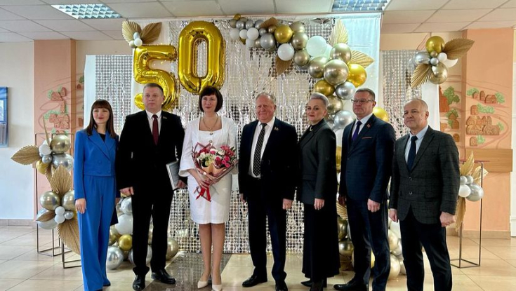 Член Совета Республики В.Лискович принял участие в торжественном мероприятии по случаю 50-летия колледжа