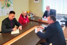 Член Совета Республики В.Матвеев провел прямую телефонную линию и личный прием граждан