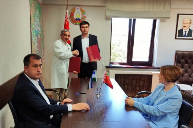 Член Совета Республики Г.Барсамян встретился с делегацией Национального медцентра Министерства здравоохранения Республики Узбекистан