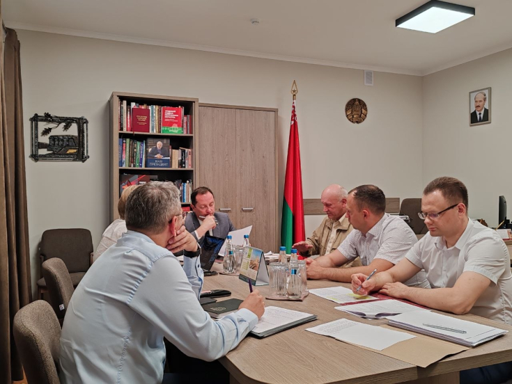 Александр Коркотадзе провел прямую телефонную линию и прием граждан