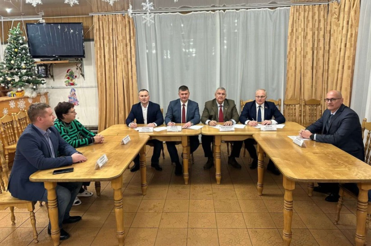 Ю.Деркач принял участие в рабочей встрече представителей четырех профсоюзных центов в г. Пскове