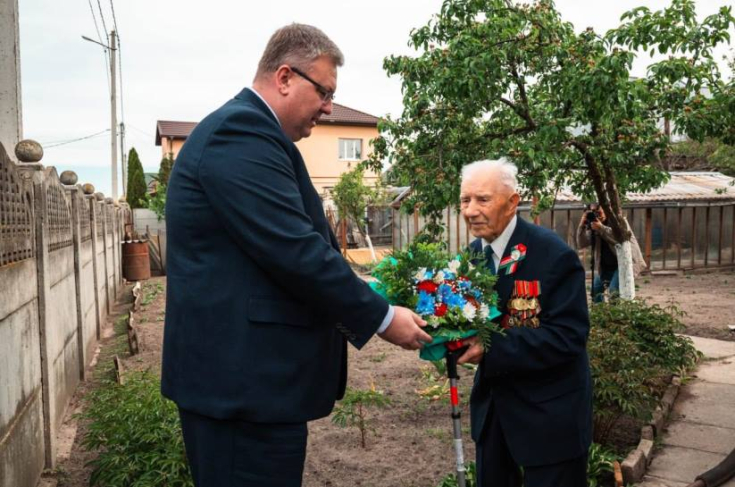 Член Совета Республики И.Брилевич поздравил ветерана с наступающим Днем Великой Победы