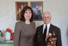 Председатель Совета Республики Н.Кочанова встретилась с ветераном Великой Отечественной войны