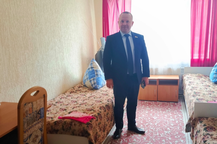 Член Совета Республики А.Пищ
посетил учреждение образования
«Пружанский государственный
аграрно-технический колледж»
