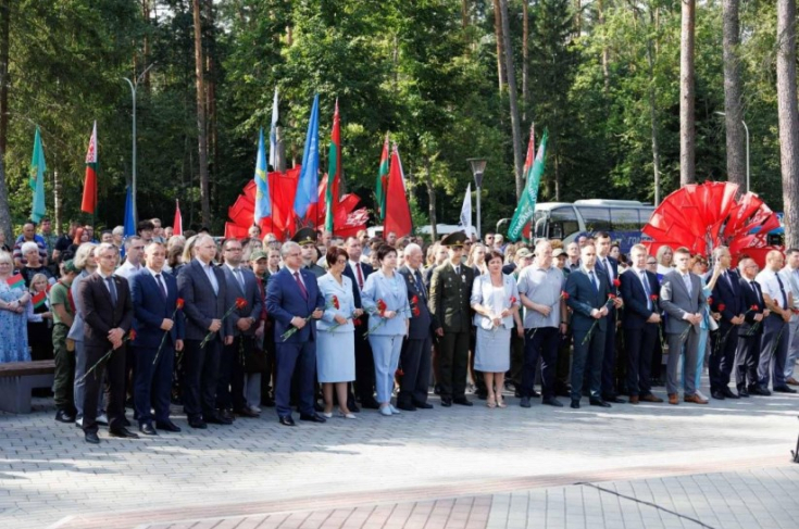 Член Совета Республики А.Смоляк приняла участие в мероприятии, посвященном 84-й годовщине со дня образования партизанского отряда «Большевик»