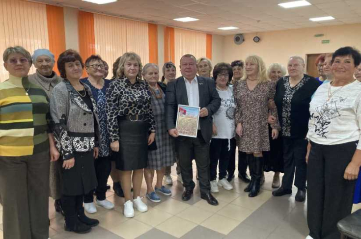 Член Совета Республики Ю.Васильцов: людям старшего поколения — почет и уважение