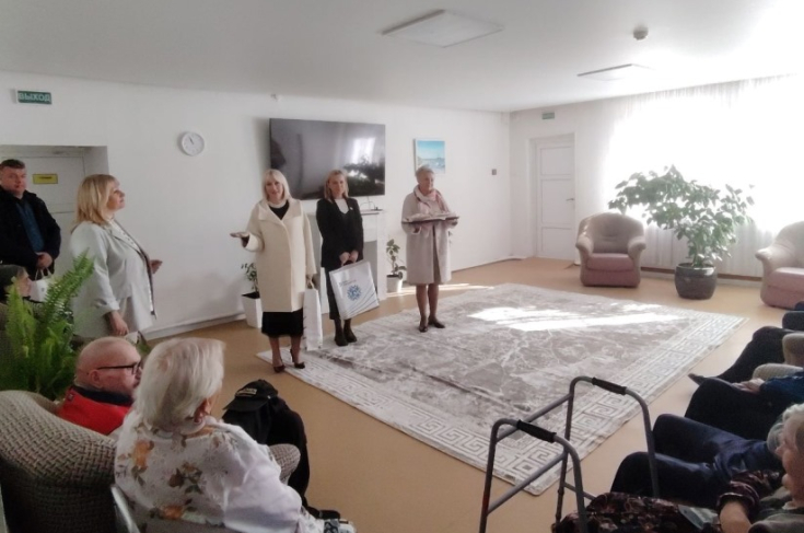 Член Совета Республики Е.Стальбовская: важно, чтобы забота о пожилых людях и инвалидах была постоянной и всесторонней