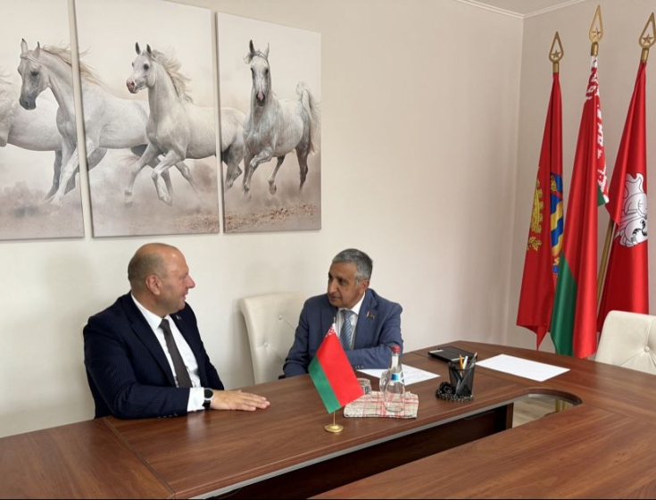 Член Совета Республики Г.Барсамян провел выездной прием граждан