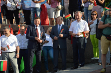Мы — за Беларусь! Член Совета Республики Ю.Наркевич принял участие в митинге, пошедшем в Бресте, во имя сохранения мира и спокойствия в Беларуси