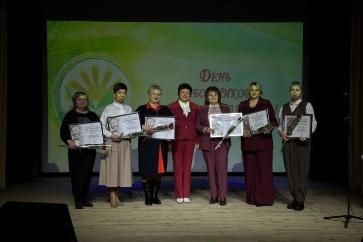 Член Совета Республики А. Смоляк приняла участие в областном торжественном мероприятии, посвященном профессиональному празднику системы соцзащиты