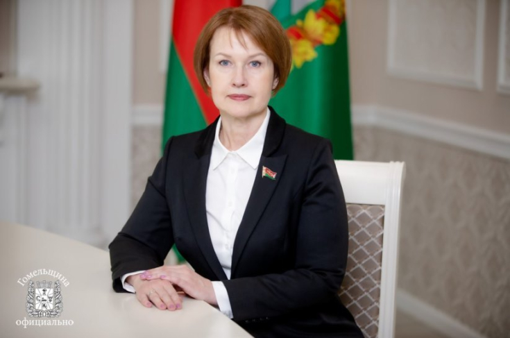 Член Совета Республики Е.Зенкевич провела прямую телефонную линию