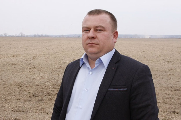 Член Совета Республики Ю.Васильцов изучил ход посевной кампании на Рогачевщине
