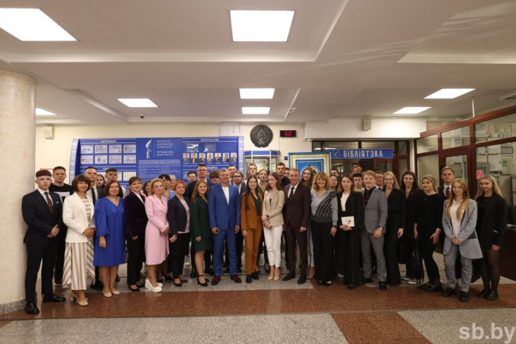 Член Совета Республики О. Романов принял участие в акции «Гражданская позиция»