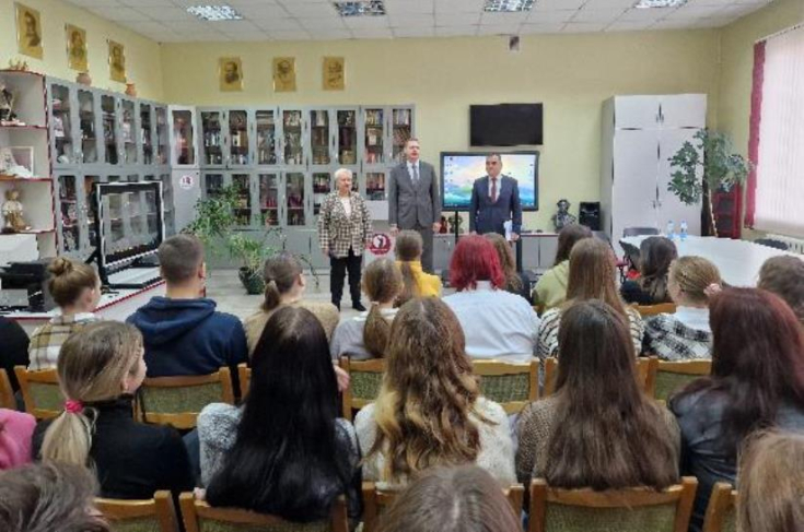 А.Карпицкий провел встречу
со студентами
