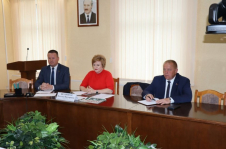 Член Совета Республики Н.Якубицкая провела выездной прием граждан
