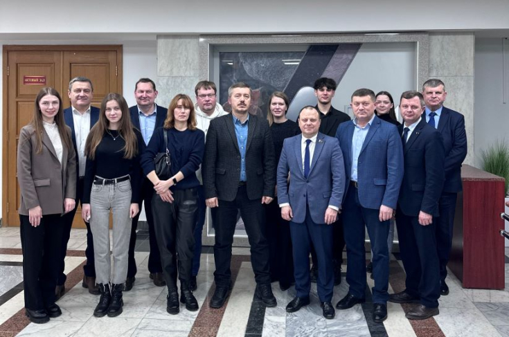 «Профориентация — это не только личное дело каждого абитуриента, но и вопрос, который имеет огромное значение для общества». Член Совета Республики Э.Гаврилкович провел встречу с деканами факультетов и педагогами БНТУ