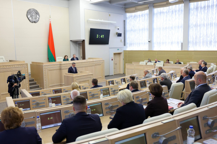 ПЯТАЯ СЕССИЯ СОВЕТА РЕСПУБЛИКИ: рассмотрены вопросы ратификации соглашений с Российской Федерацией и Ганой
