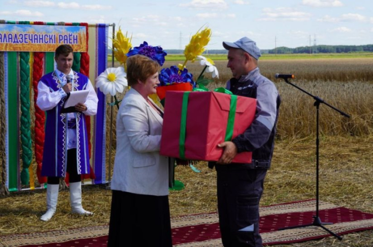 Член Совета Республики Н.Якубицкая посетила Молодечненский район