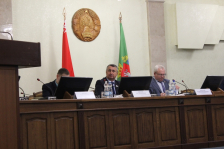 Член Совета Республики О.Жингель 
принял участие в заседании сессии Витебского
областного Совета депутатов 
