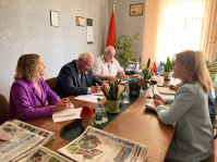 Александр Багель провёл прямую телефонную линию и выездной прием граждан