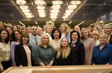 Председатель Совета Республики Н.Кочанова провела встречу с представителями трудовых коллективов концерна «Беллегпром» и Минского обувного ОАО «Луч» — управляющей компании холдинга «Обувь – «Луч»