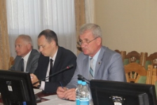 Член Совета Республики Ю.Деркач
принял участие в заседании Лепельского районного Совета депутатов