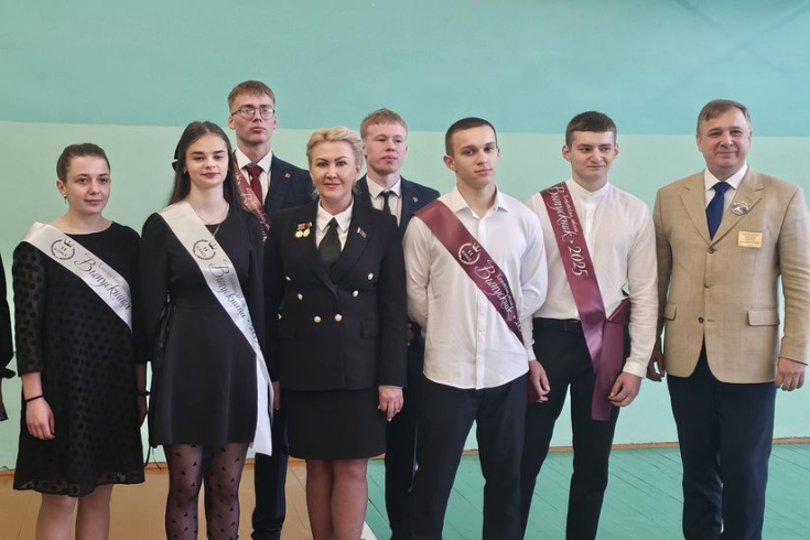 Наталья Глинская: выпускники - наше будущее, именно их идеи и энергия будут преобразовывать мир, делая его лучше и справедливее