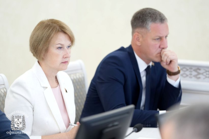 Член Совета Республики Е.Зенкевич приняла участие в аппаратном совещании