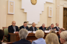 Роман Бродов принял участие в обсуждении законопроектов
