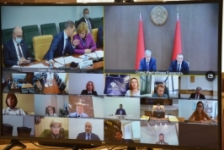Член Совета Республики В.Лукьянов принял участие в совещании