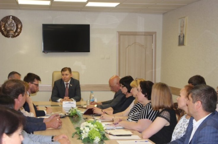 Член Президиума Совета Республики С.Сивец встретился с трудовым коллективом ОАО «ЦУМ Минск»