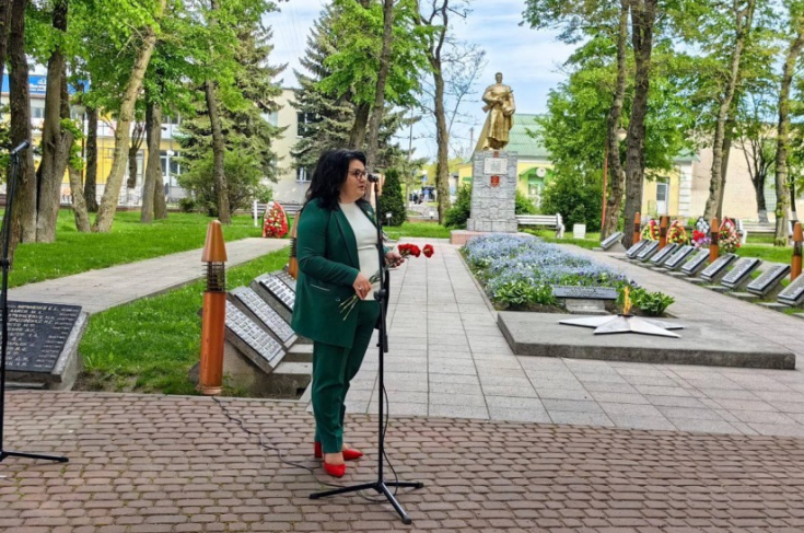 «Чем больше дорожит человек памятью своих отцов, дедов и прадедов, тем лучше осознает он свое место в этом мире». Татьяна Игнатюк дала старт автопробегу «Дорогами памяти. Дорогами героев»