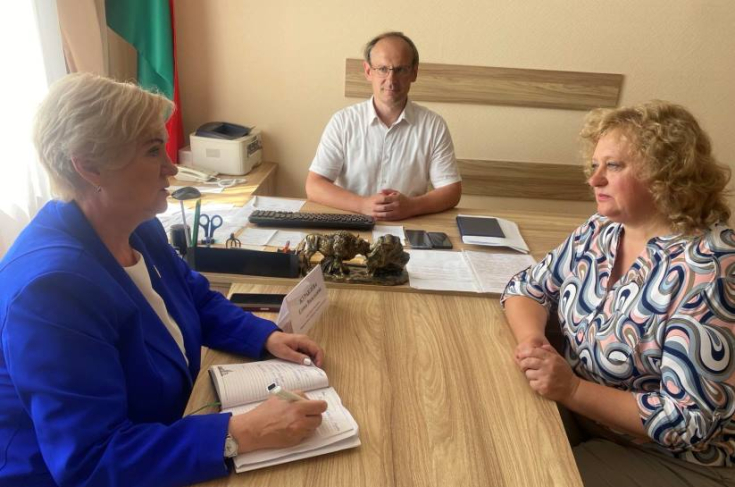 Член Совета Республики Е.Журавлёва провела личный прием граждан