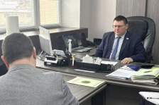 Член Совета Республики Павел Ошурик провел прием граждан и прямую телефонную линию