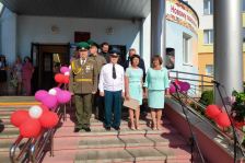 Член Совета Республики О.Ковалькова
приняла участие в школьной линейке
