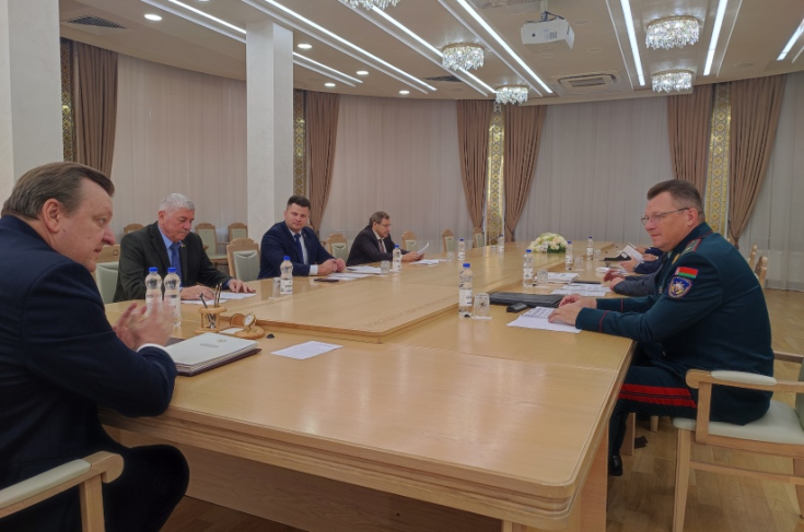 Член Президиума Совета Республики С.Алейник провел заседание Постоянной комиссии по международным делам и национальной безопасности