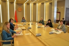 Председатель Совета Республики Наталья Кочанова приняла участие в онлайн-семинаре женщин-парламентариев Беларуси и Китая