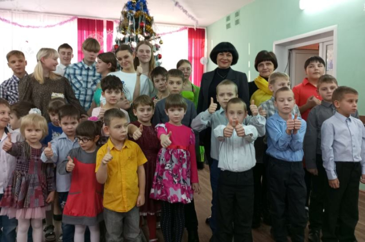 Член Совета Республики Е.Зябликова приняла участие в акции «Наши дети»