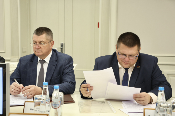 Член Совета Республики П.Ошурик принял участие в заседании Гродненского областного исполнительного комитета