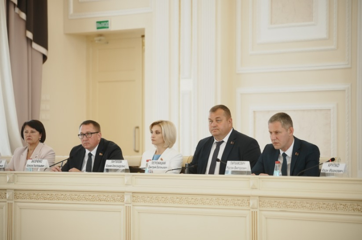 Член Совета Республики К.Пантюхова приняла участие в заседании Гомельского облисполкома