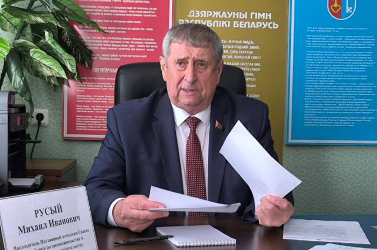 
М.Русый провел личный прием граждан в Лясковичском сельском исполнительном комитете
