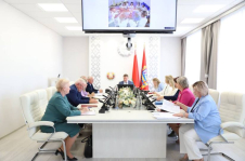 Член Совета Республики Е.Журавлёва приняла участие в заседании Несвижского райисполкома