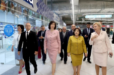 Азербайджанская парламентская делегация во главе с Председателем Милли Меджлиса Сагибой Гафаровой посетила Национальную библиотеку Беларуси и «Першы нацыянальны гандлёвы дом»