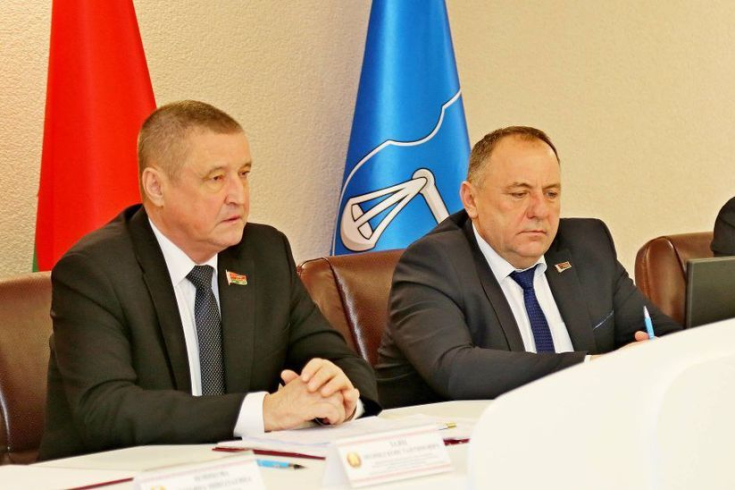 Председатель Постоянной комиссии Совета Республики по региональной политике и местному самоуправлению Л.Заяц принял участие в заседании Шкловского районного исполнительного комитета