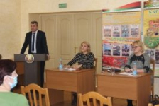Член Совета Республики Т.Шатликова провела встречу с работниками отдела райисполкома