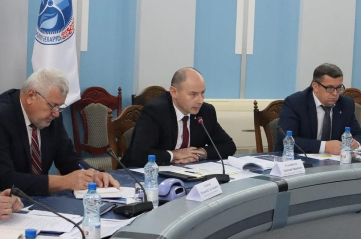 Член Совета Республики А.Кушнаренко принял участие в заседании Совета ГПО «Белтопгаз»