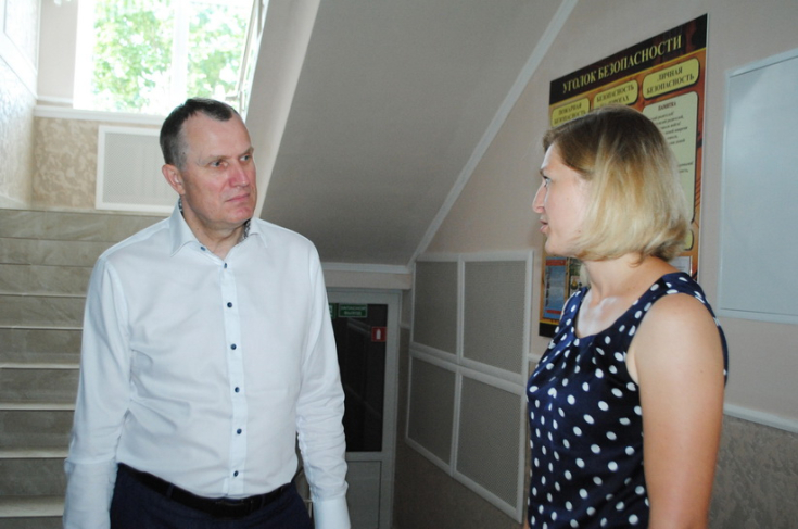 А.Исаченко посетил объекты социальной сферы Червенского района
